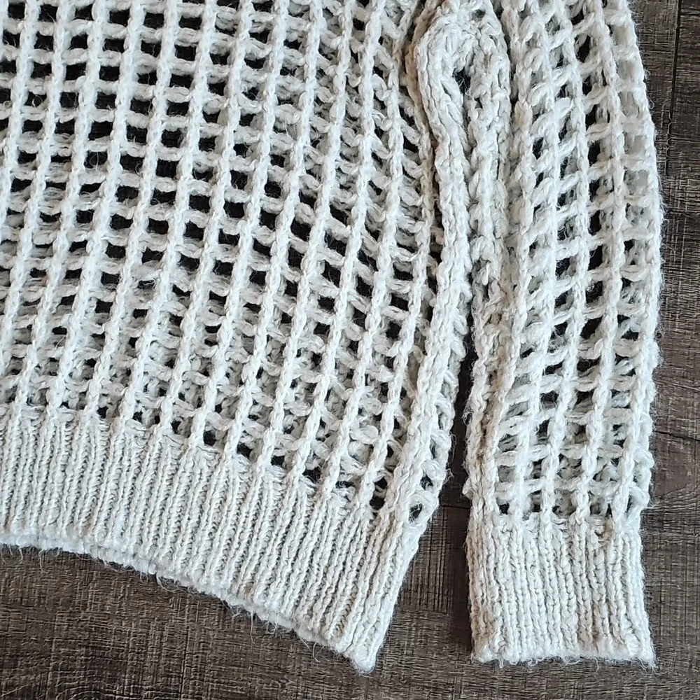 Urban Outfitters Open-Knit Sweater - Picture 6 of 6